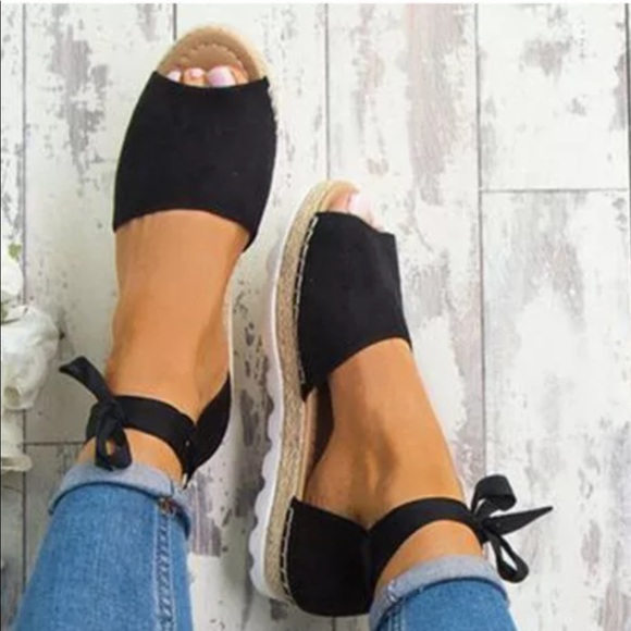 Shoes - 🌸Black Espadrille sandal🌸